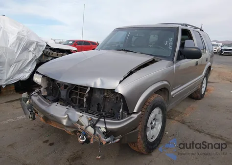 2001 Chevrolet Blazer Trailblazer z USA, uszkodzony, nr VIN 1GNDT13W812217761